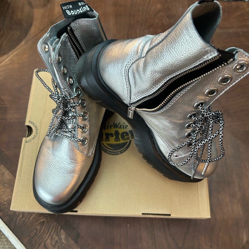 Silver Jadon Max Platforms